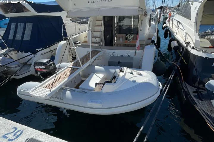BoatPhoto.alt