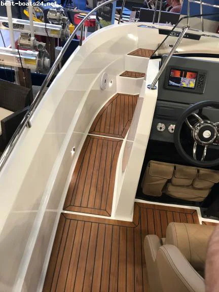 BoatPhoto.alt