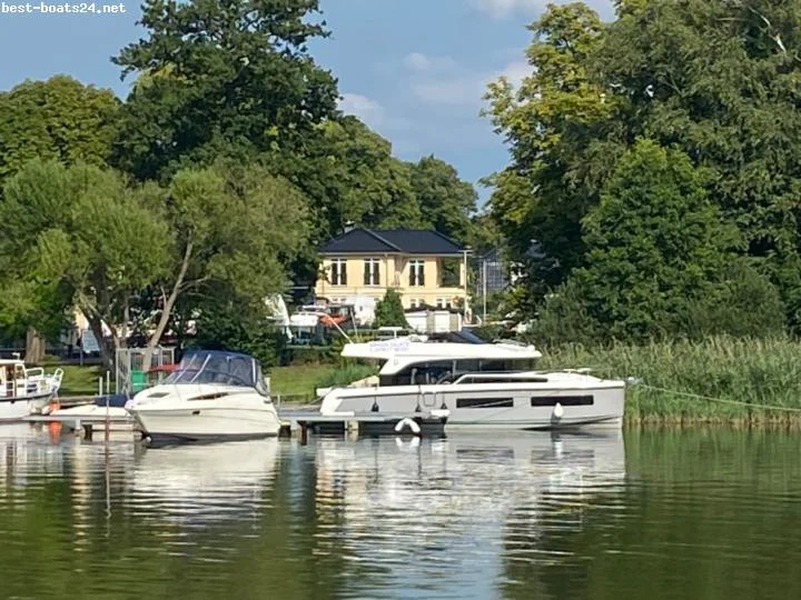 BoatPhoto.alt