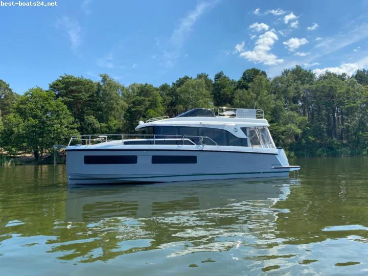 BoatPhoto.alt