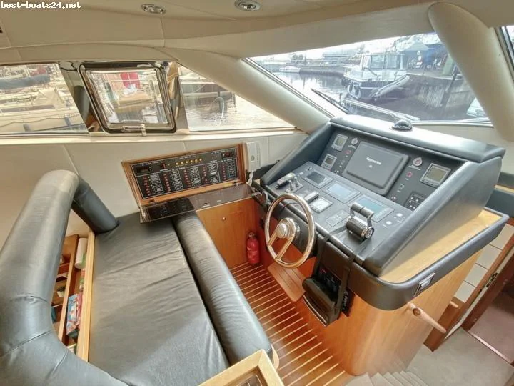 BoatPhoto.alt