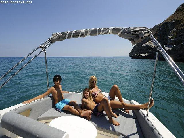 BoatPhoto.alt
