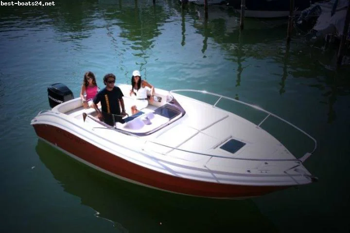BoatPhoto.alt