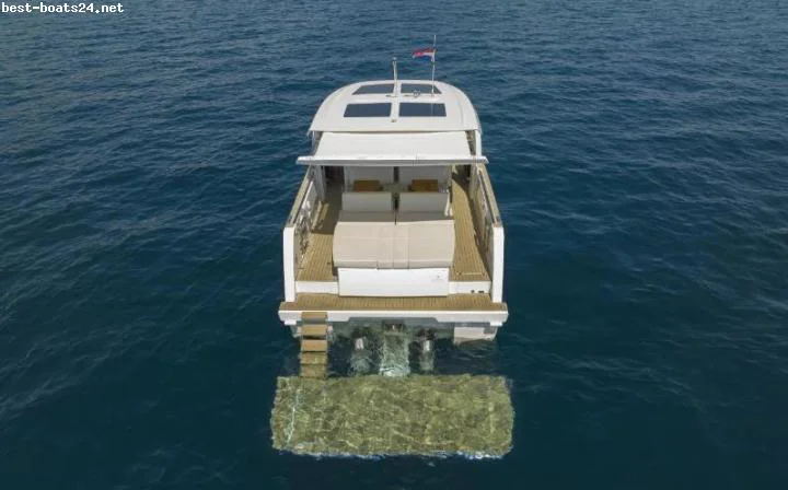 BoatPhoto.alt