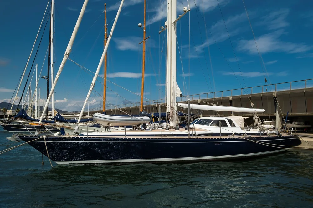 BoatPhoto.coverAlt