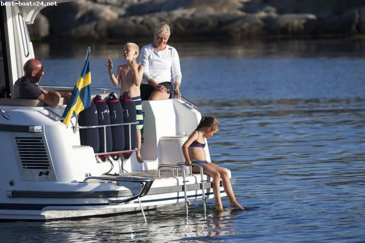 BoatPhoto.alt