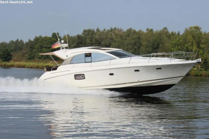 BoatPhoto.coverAlt