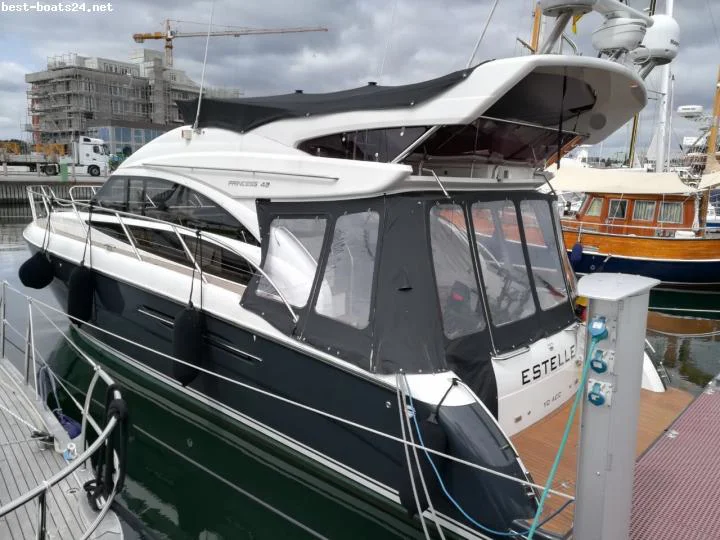 BoatPhoto.alt