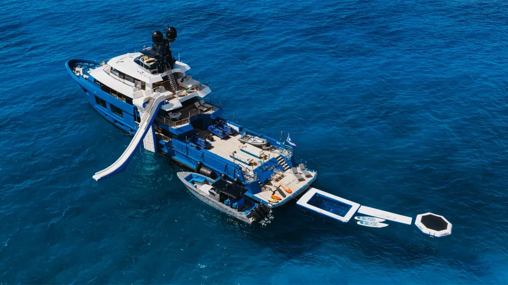 BoatPhoto.alt