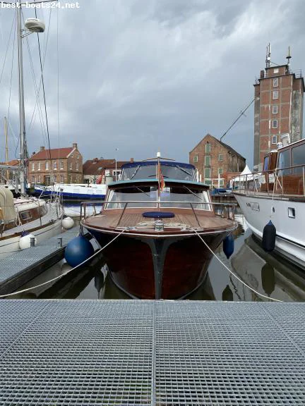 BoatPhoto.alt