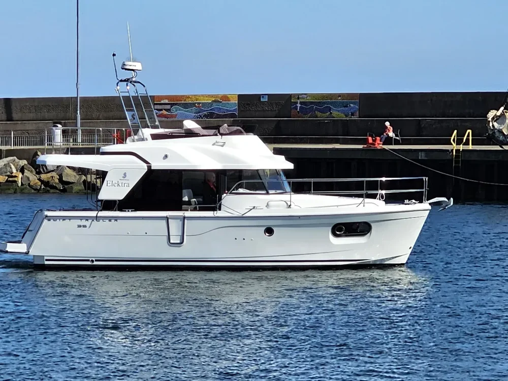 BoatPhoto.coverAlt
