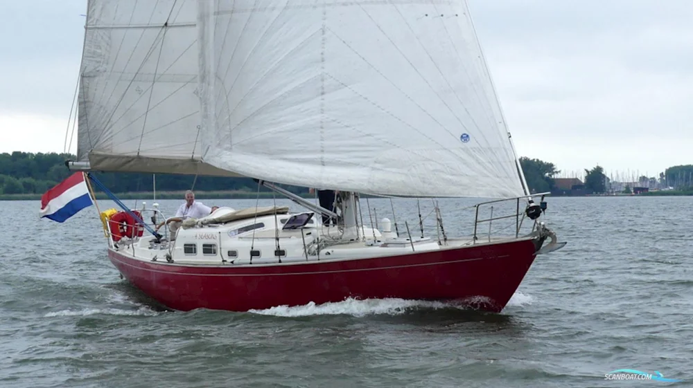 BoatPhoto.coverAlt
