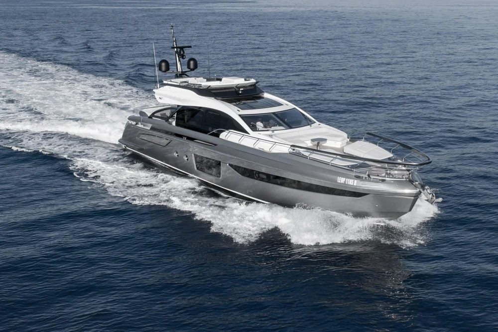 BoatPhoto.coverAlt