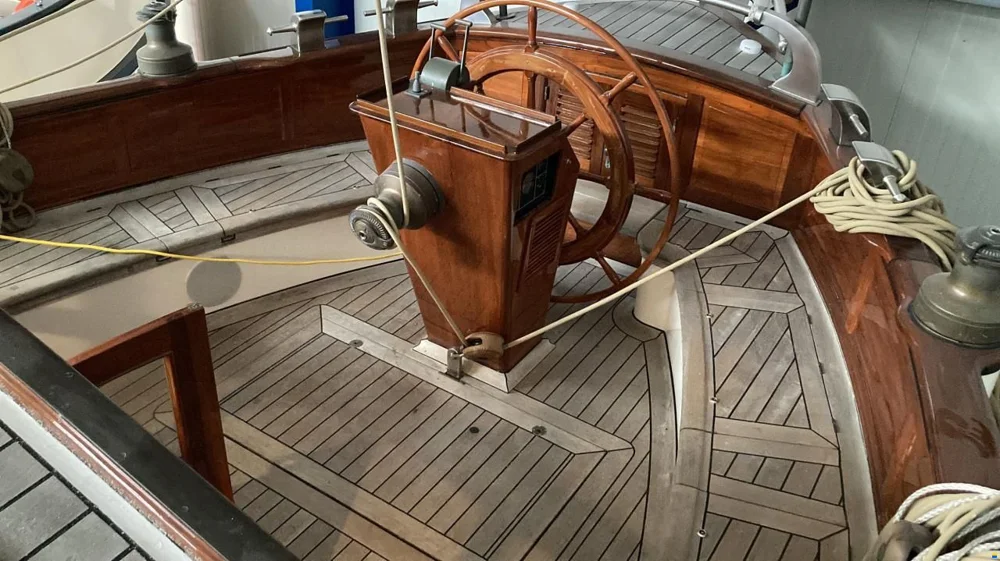 BoatPhoto.alt