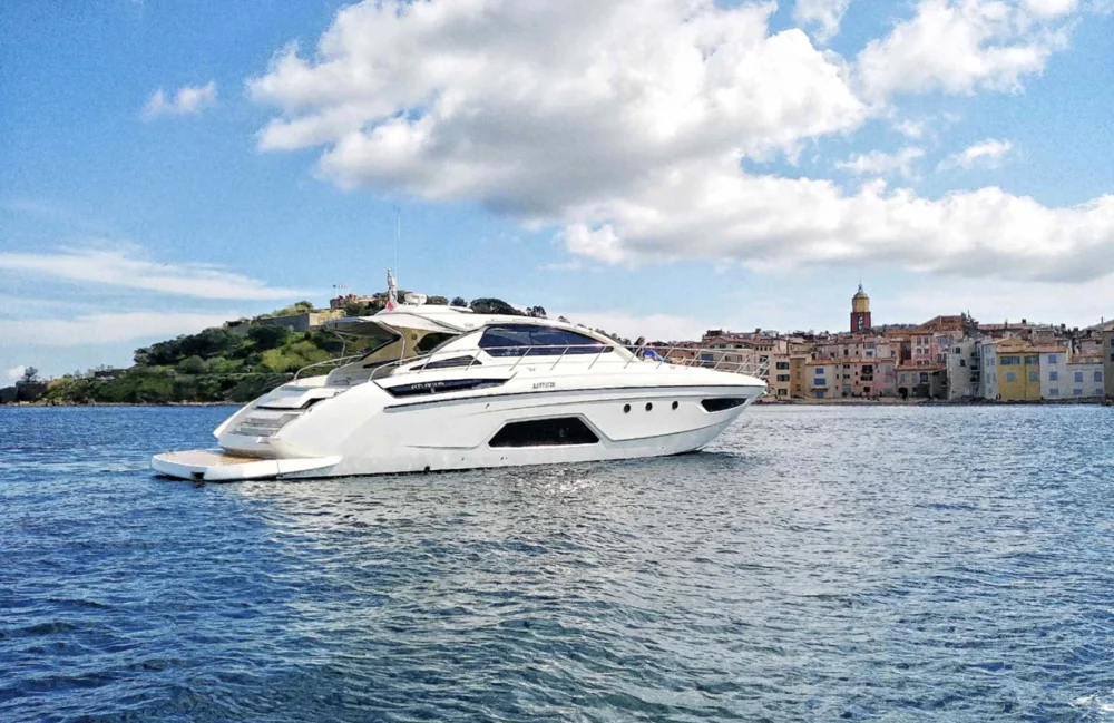 BoatPhoto.coverAlt