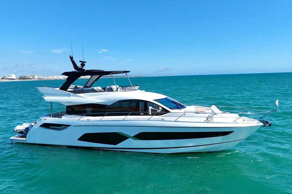 BoatPhoto.coverAlt