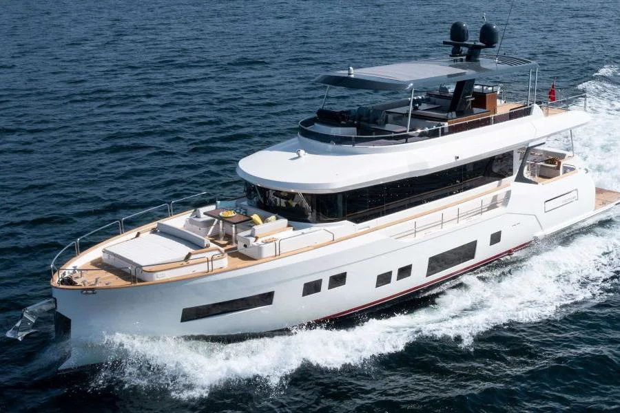 BoatPhoto.coverAlt