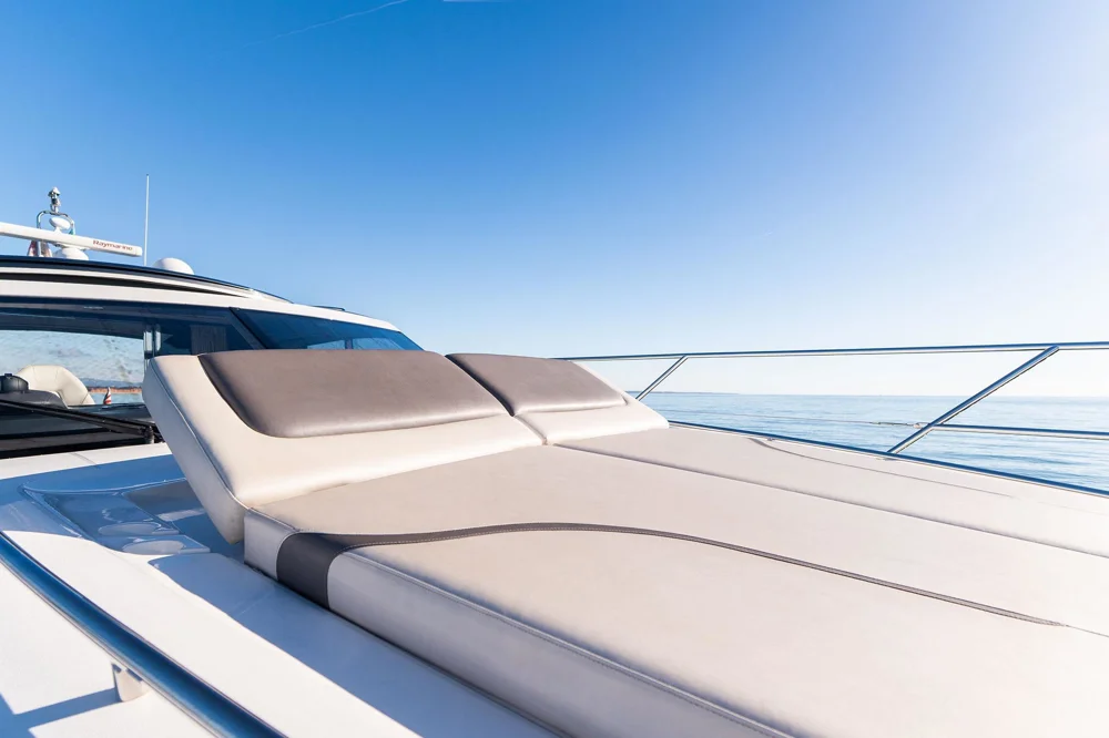2019 Princess Yachts V50 for sale in Vilamoura, Portugal, photo 3 of 5