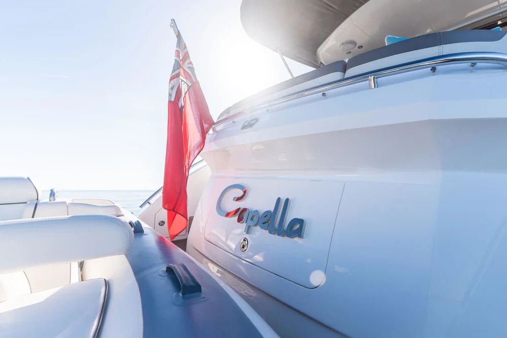 2019 Princess Yachts V50 for sale in Vilamoura, Portugal, photo 5 of 5