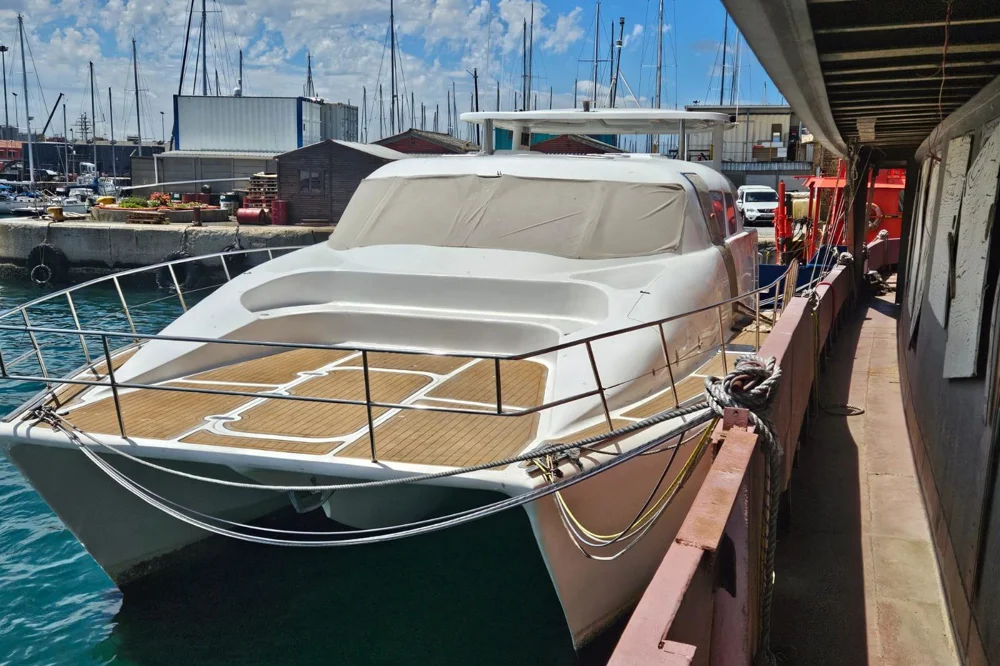BoatPhoto.coverAlt
