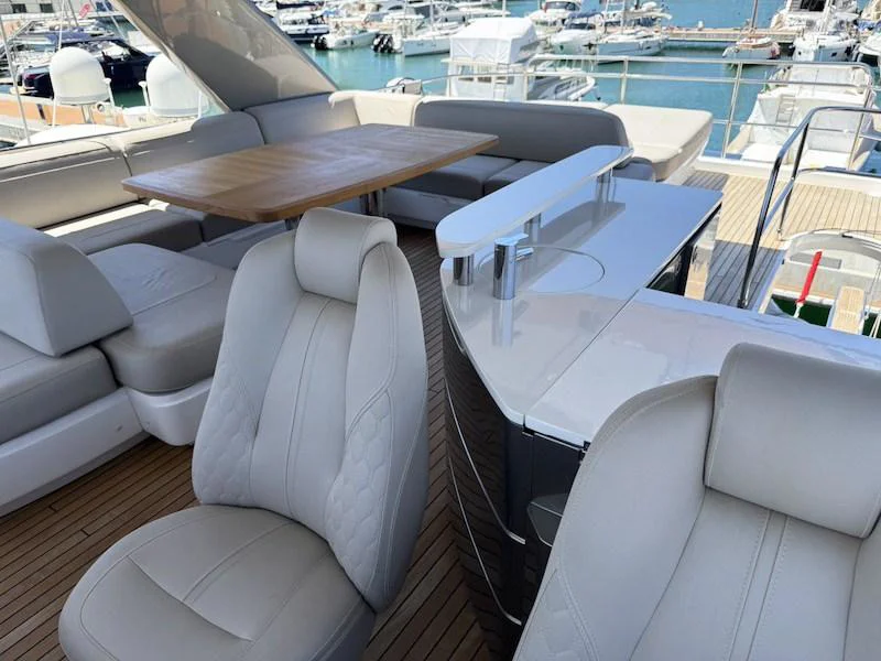 2019 Princess Yachts F70 for sale in Italy, photo 3 of 5