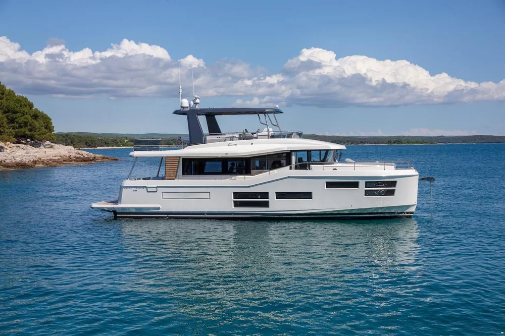 BoatPhoto.coverAlt