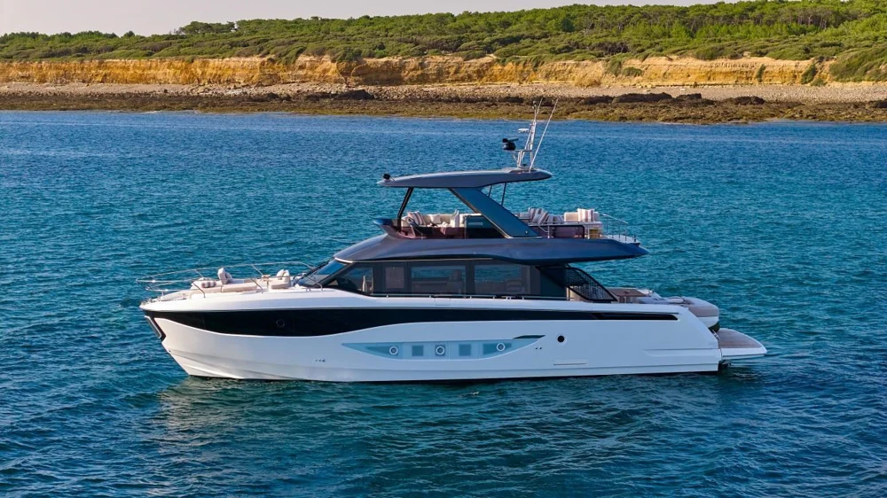 BoatPhoto.coverAlt