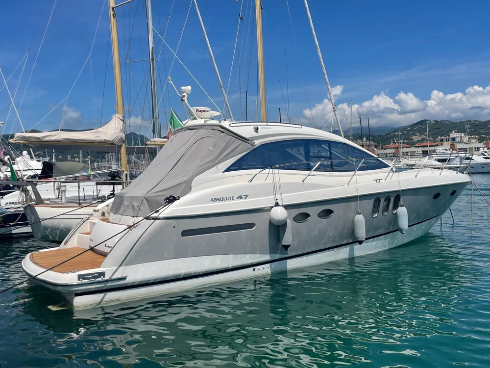 BoatPhoto.coverAlt