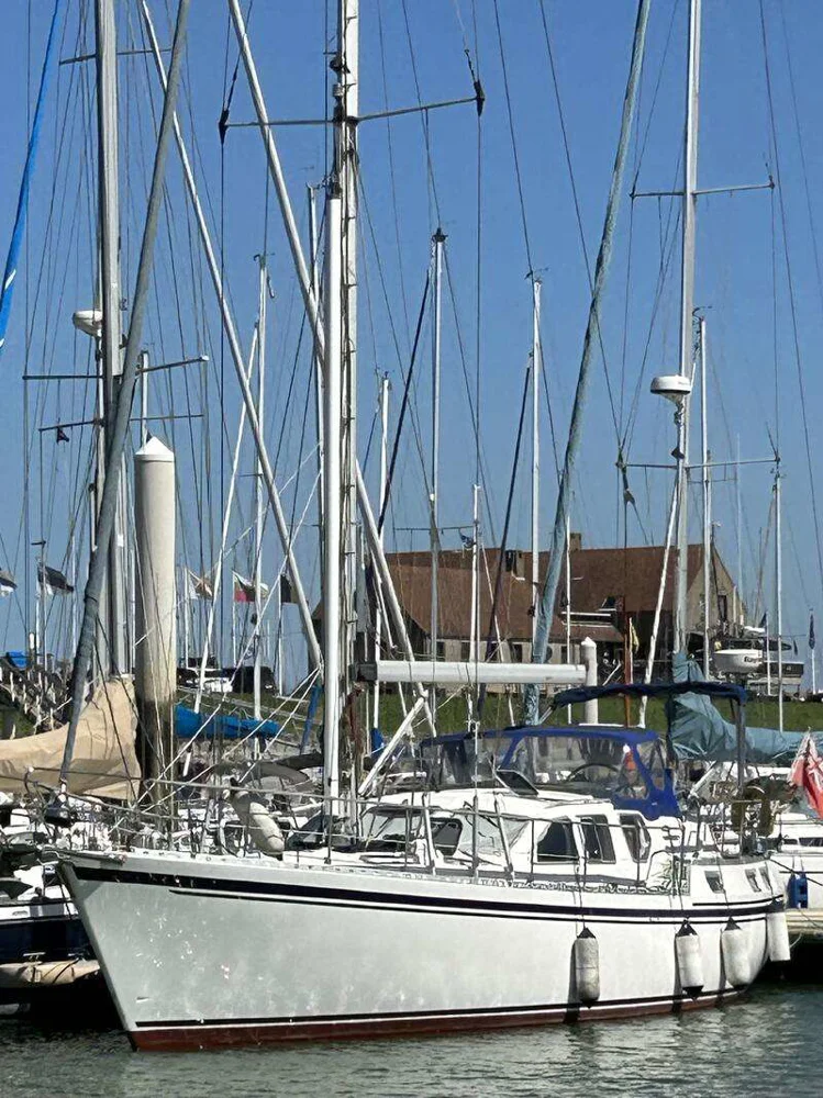 BoatPhoto.coverAlt
