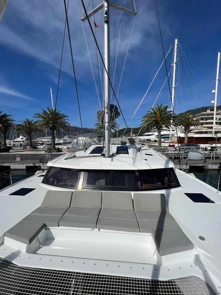 BoatPhoto.coverAlt