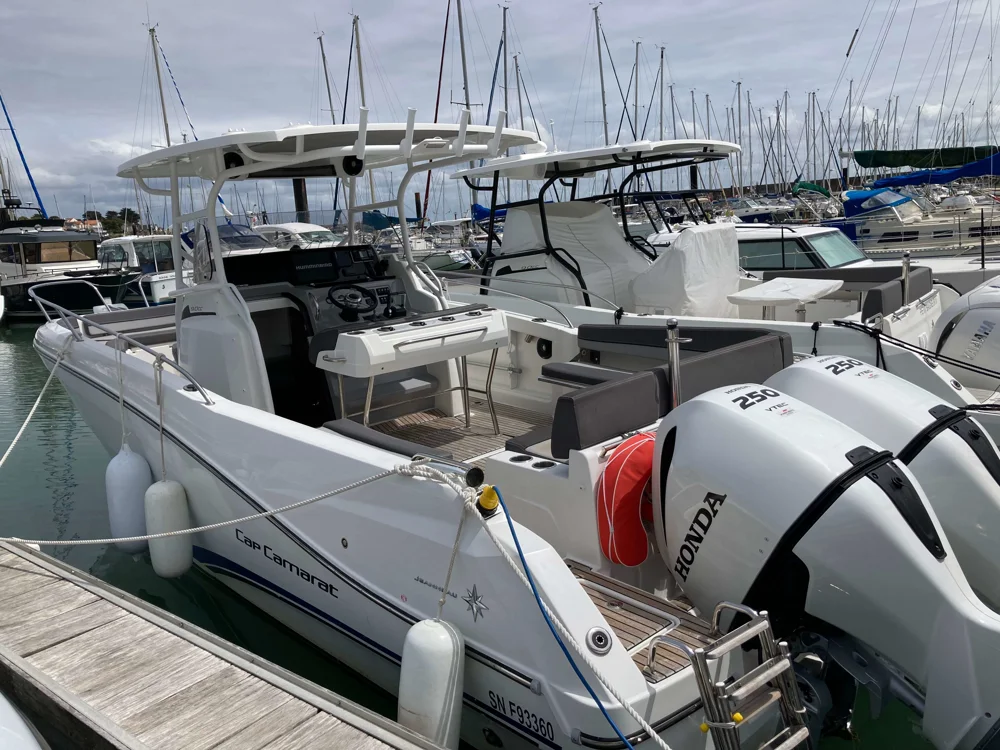 BoatPhoto.coverAlt