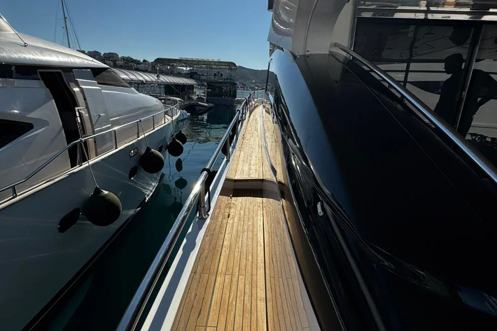 BoatPhoto.alt