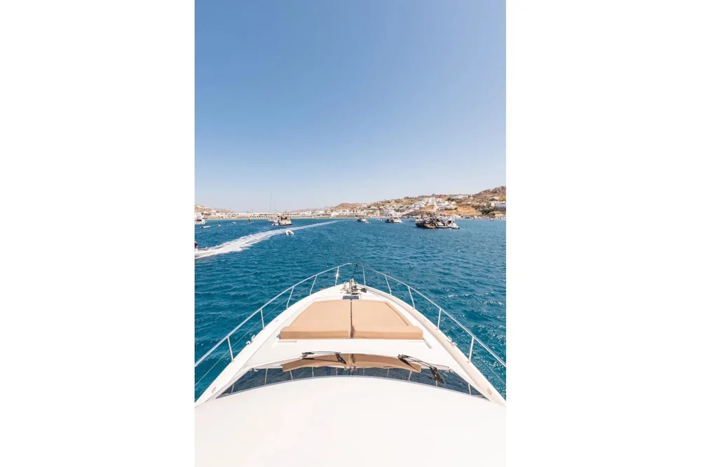 2001 FERRETTI 620 for sale in Athens, Greece, photo 2 of 5