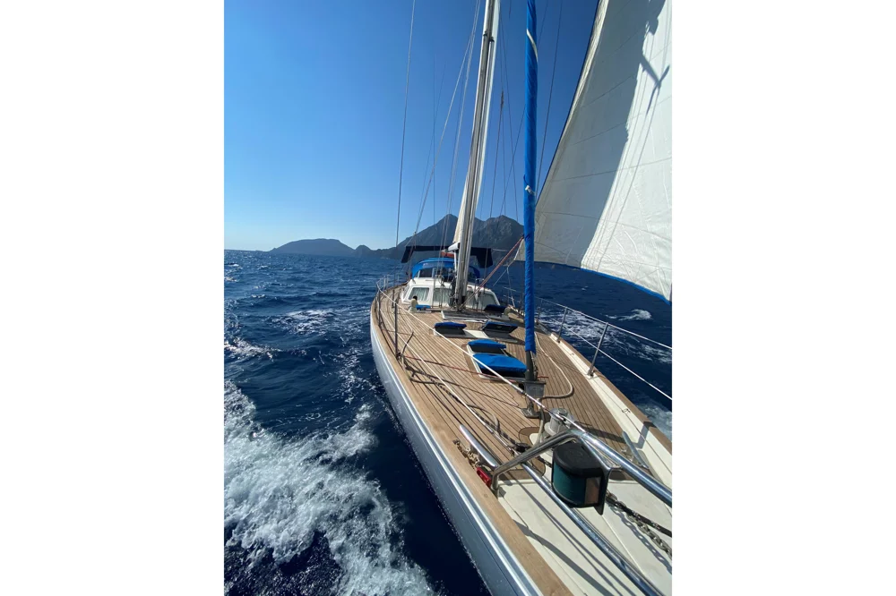 BoatPhoto.coverAlt
