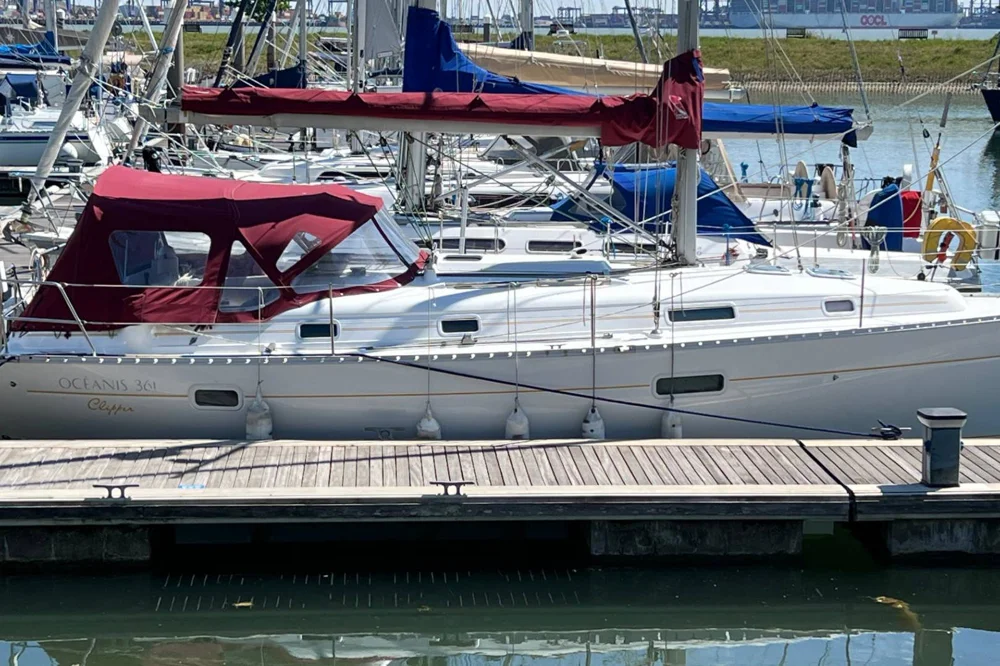 BoatPhoto.alt