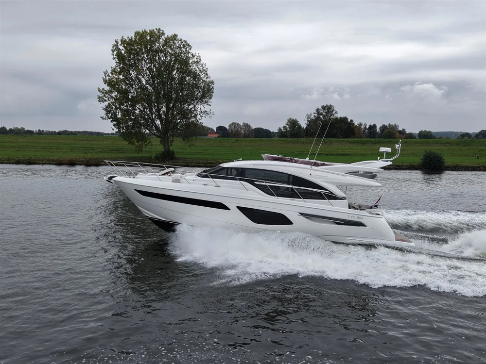 BoatPhoto.coverAlt