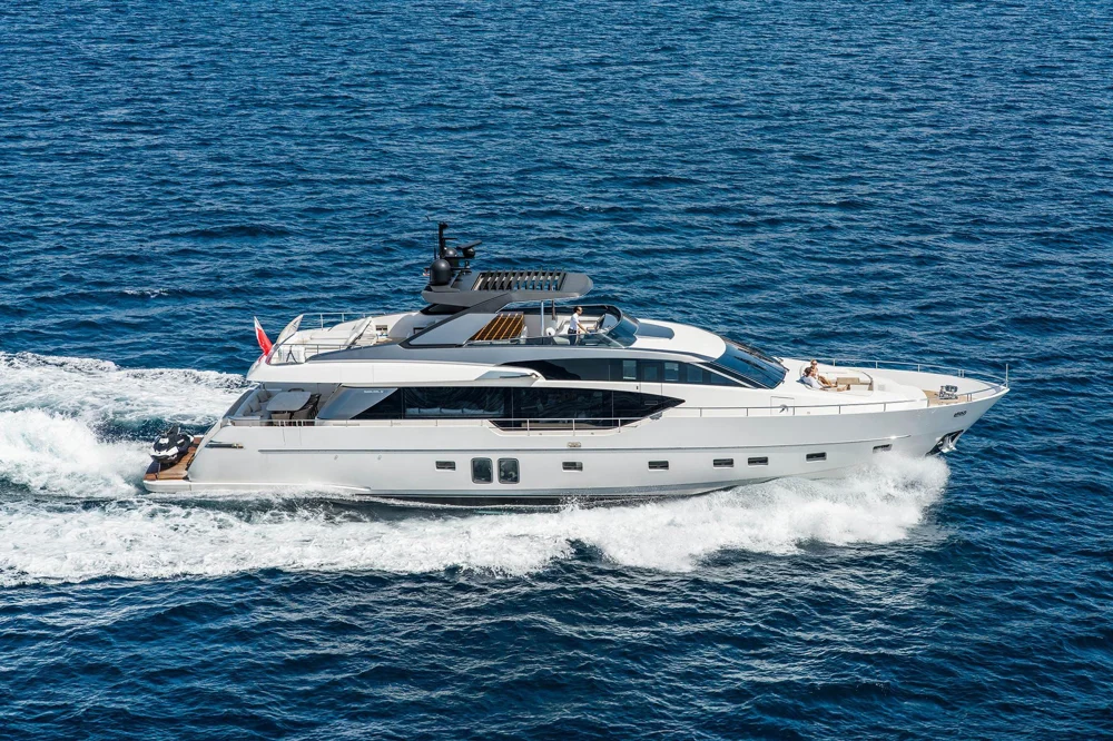 BoatPhoto.coverAlt