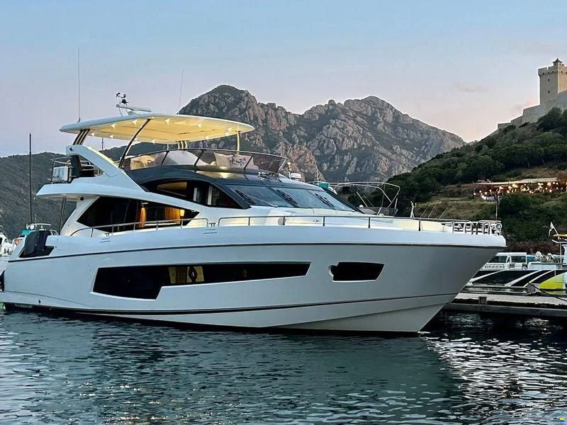 2015 Sunseeker 75 Yacht for sale in Marseille, France