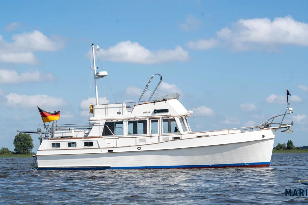 BoatPhoto.coverAlt