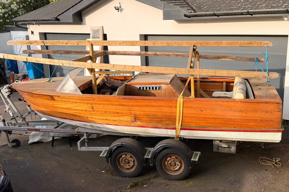 BoatPhoto.coverAlt
