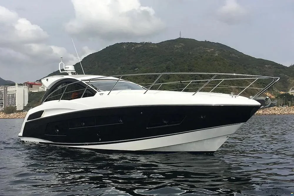 BoatPhoto.coverAlt