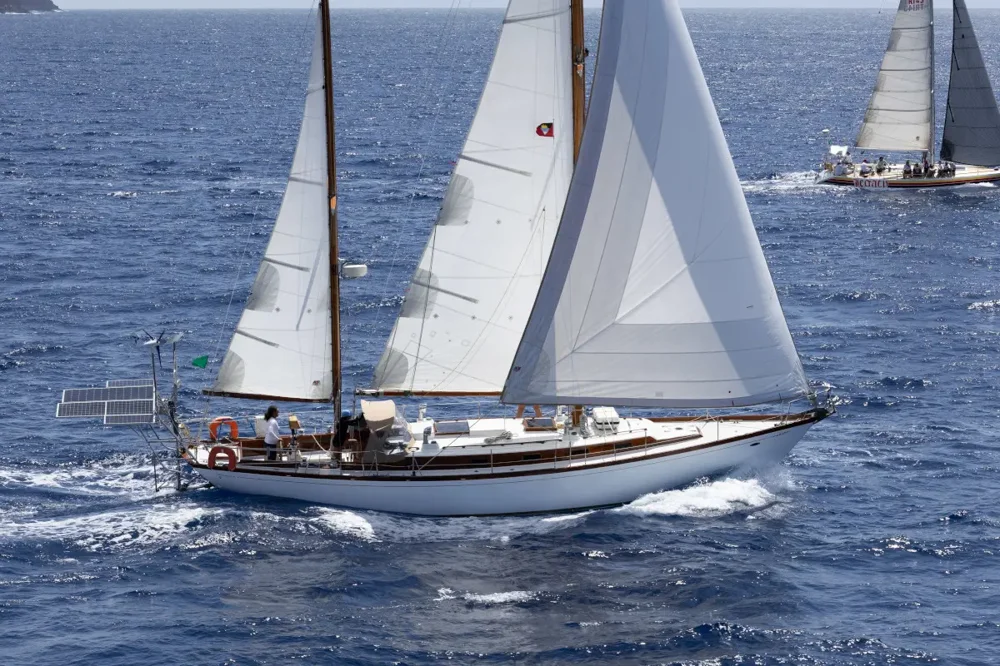 BoatPhoto.coverAlt