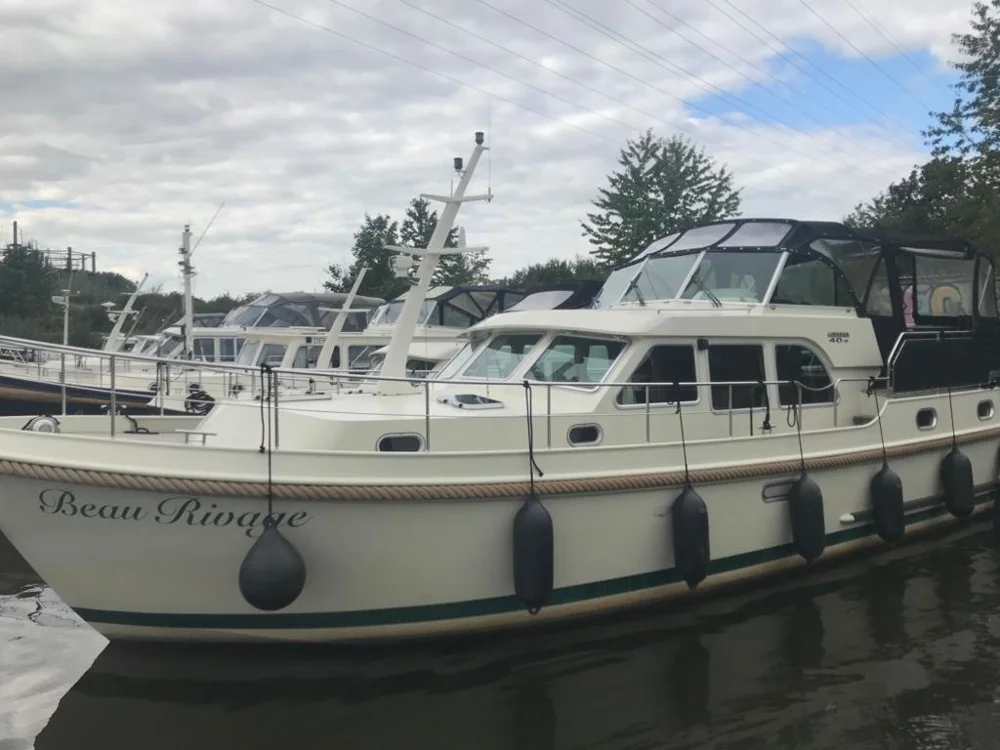 BoatPhoto.coverAlt