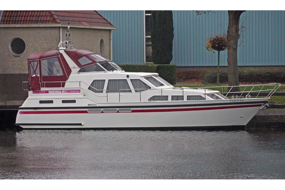 BoatPhoto.coverAlt