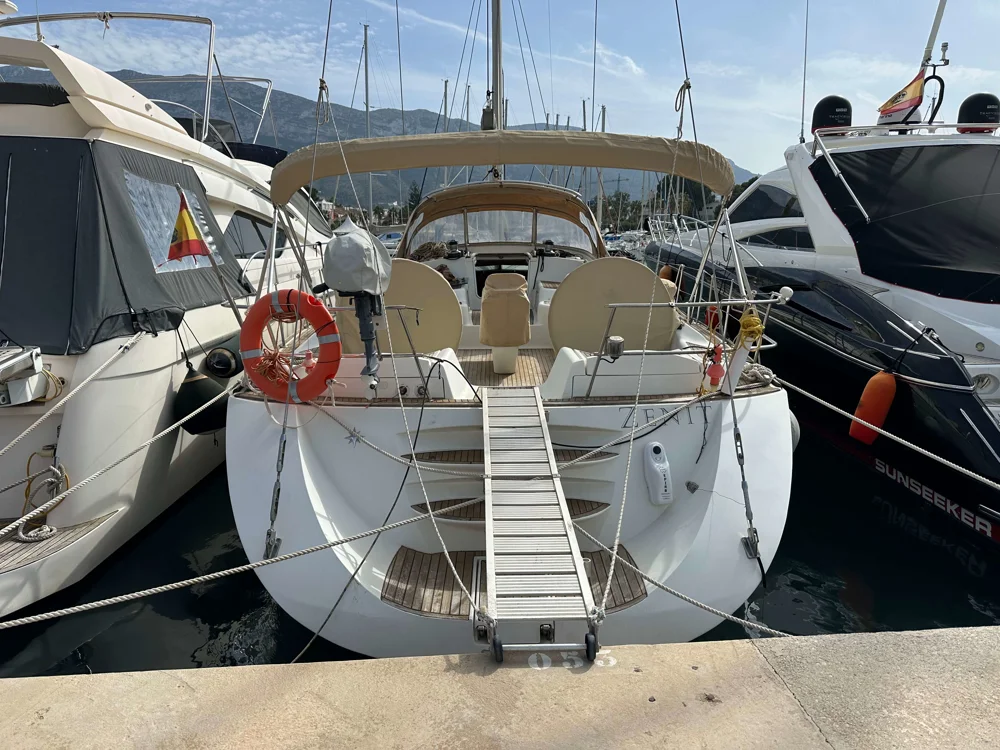 BoatPhoto.coverAlt