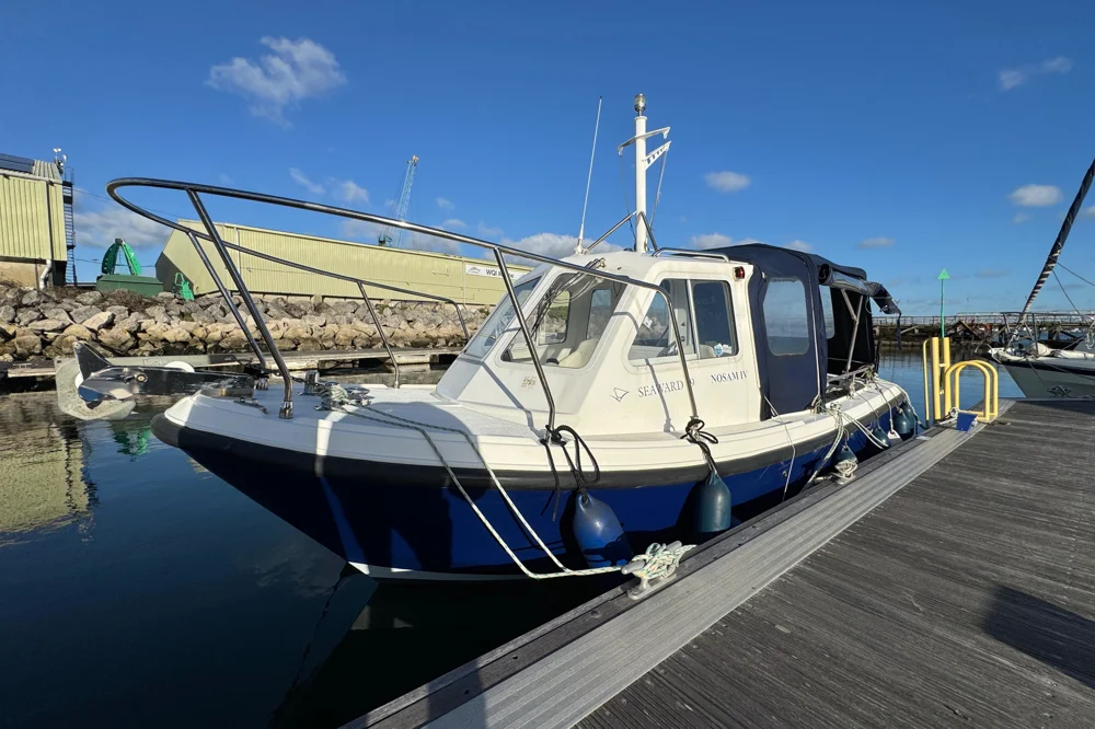 BoatPhoto.coverAlt