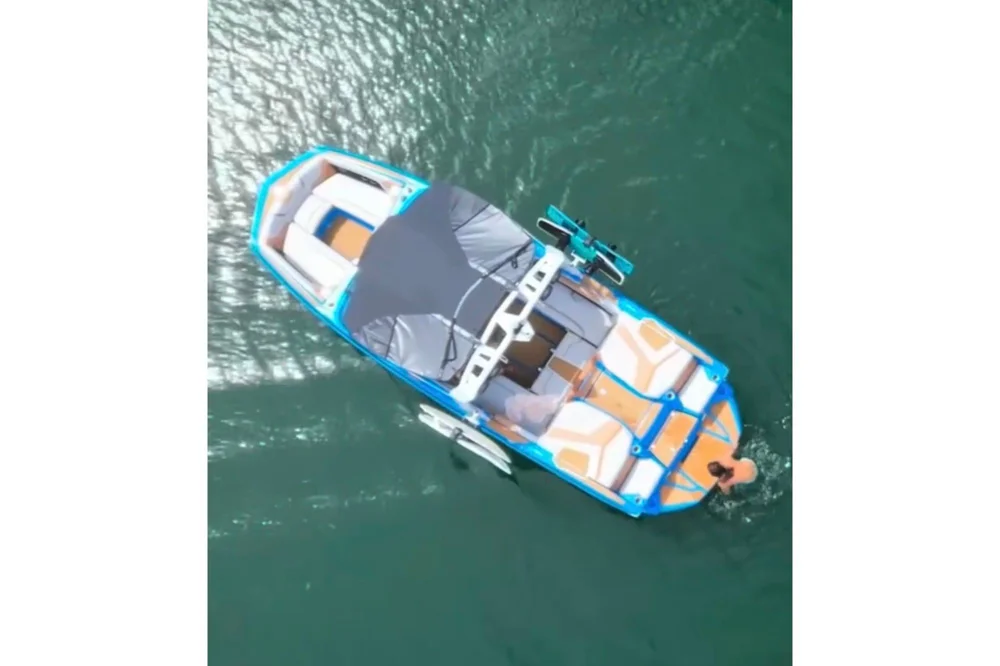 BoatPhoto.alt