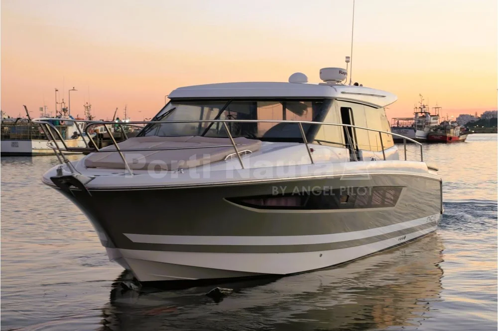 BoatPhoto.coverAlt