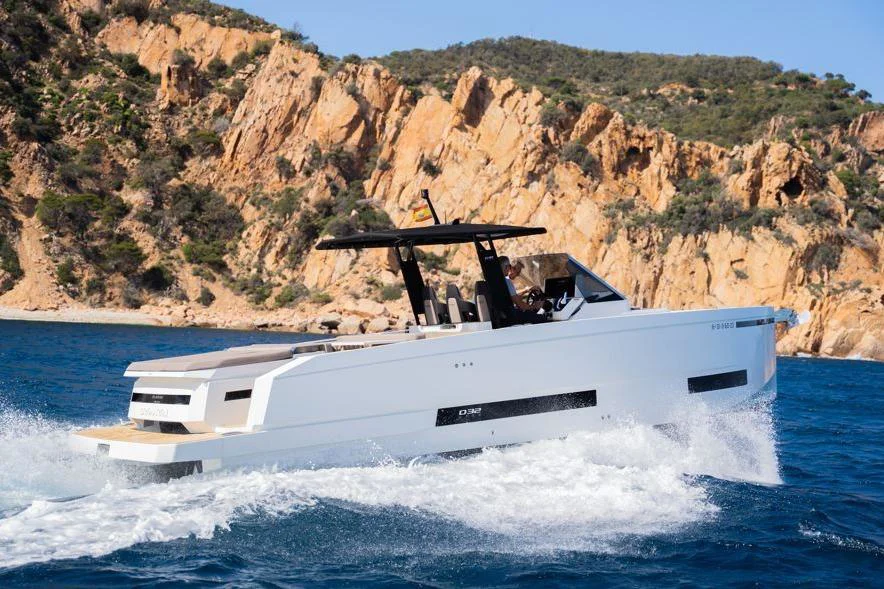 BoatPhoto.coverAlt
