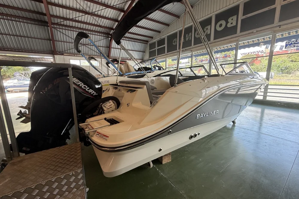 BoatPhoto.coverAlt